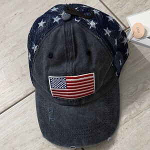 American Flag Baseball Cap - Navy Star Mesh Back
NWT .. Ladies..o/s